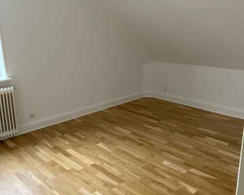 Nyere renoveret 5. værelses lejlighed