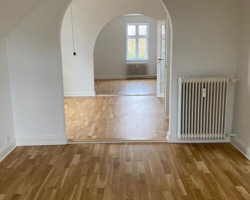 Nyere renoveret 5. værelses lejlighed