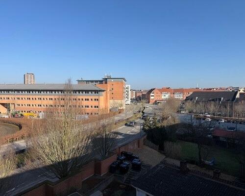 Mega hyggelig og med altan.