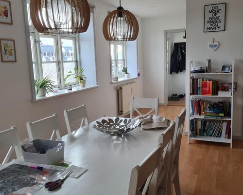 Stue lejlighed i renoveret ejendom