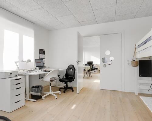 Flot renoveret 3-værelses lejlighed i centrum