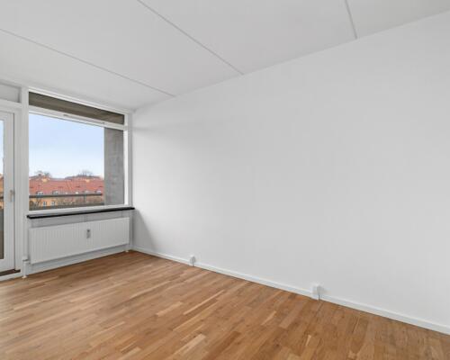 Stor 4-værelses lejlighed udlejes i Aarhus C