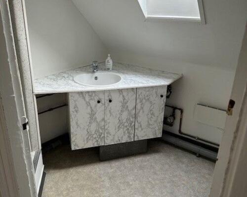 Skøn 2 vær. lejlighed tæt på OUH