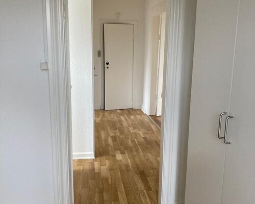 Nyere renoveret 5. værelses lejlighed