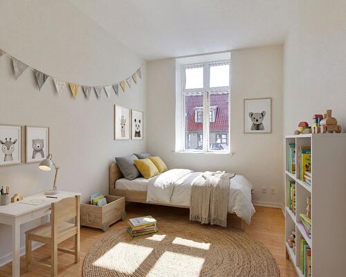 Lys og indflytningsklar 3-værelses på 79 m2 i klassisk ejendom med gårdmiljø