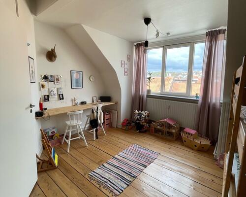 Nydelig 3. værelses lejlighed med hems.