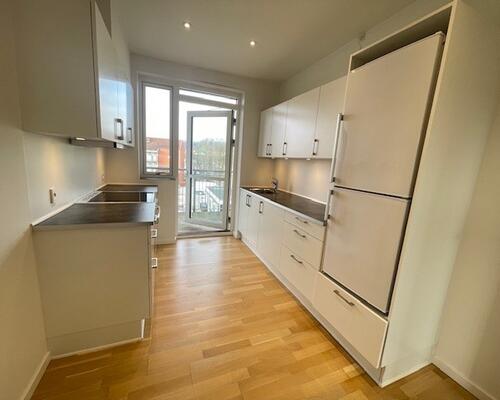 Vejle - Centrum, lys 2-3vær m balkon