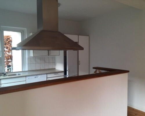 Rummelig 3-værelses på 108 m2 med gårdudgang, rå murstensvægge og opvaskemaskine i Aalborg C