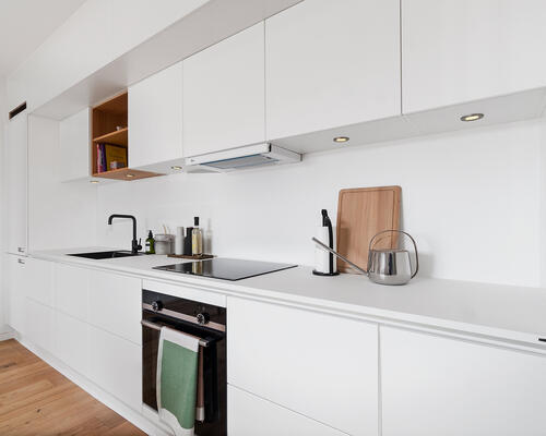 HELT UNIK 4-VÆRELSES LEJLIGHED MED 2 ALTANER I AARHUS C