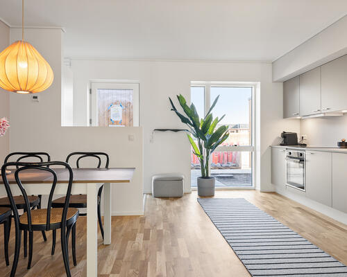 Familievenligt rækkehus med have mod vest