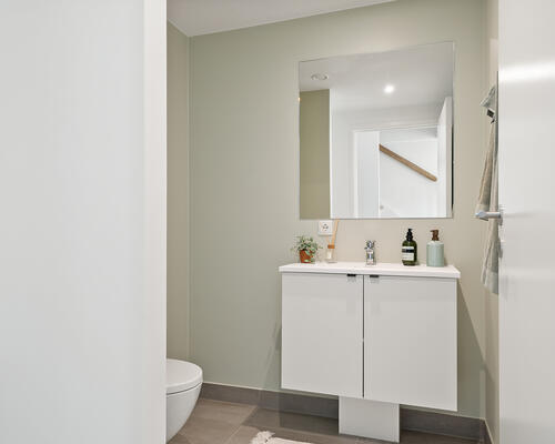 Familievenligt rækkehus med have mod vest