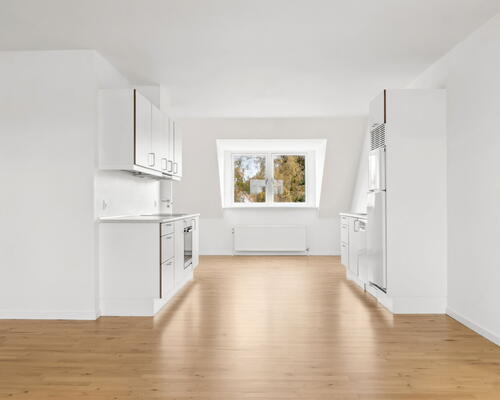 Lækker 3-værelses lejlighed med altan! - KUN 1 MD. DEPOSITUM