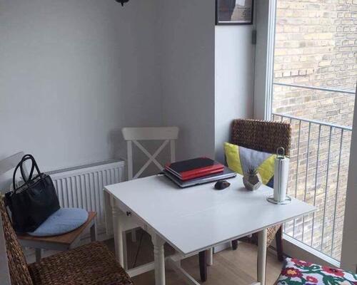 Stor og rummelig 2 vær. med franske altaner i Mejlgade