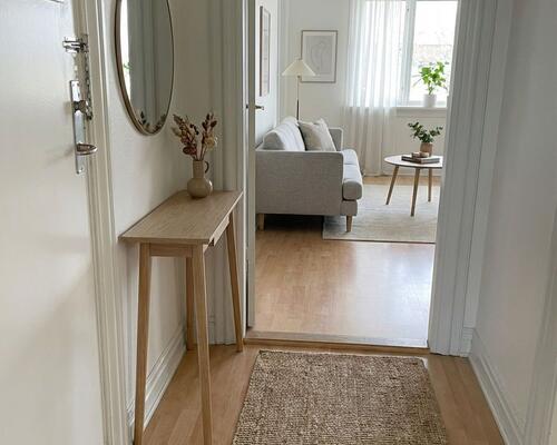 Lys 3-værelses med altan, parkering og egen vaskemaskine – 88 m2 klar til indflytning