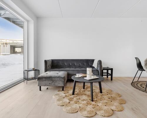 Lækker nyopført 3-vær. lejlighed med egen stor altan i Hasselager.