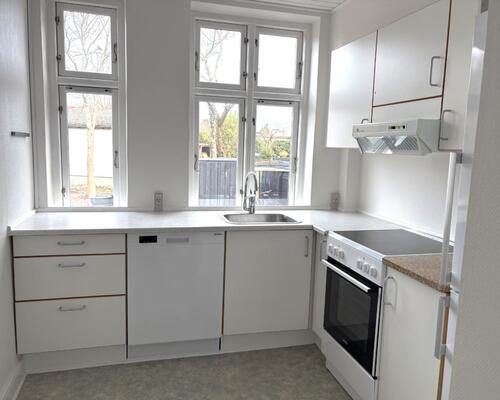 Lys og charmerende 3 værelses lejlighed på lukket villavej centralt i Nyborg -78 Kvm