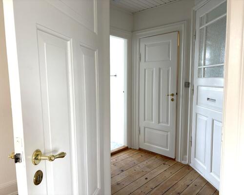 Lys og charmerende 3 værelses lejlighed på lukket villavej centralt i Nyborg -78 Kvm