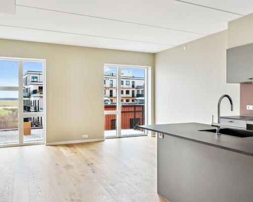 UN17 Søen - Rummelig 3 vær. lejebolig med vestvendt altan – perfekt familie- eller delebolig