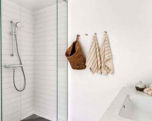 2-værelses lejlighed i en ejendom med stærkt fællesskab! - KUN 2 MÅNEDERS DEPOSITUM!