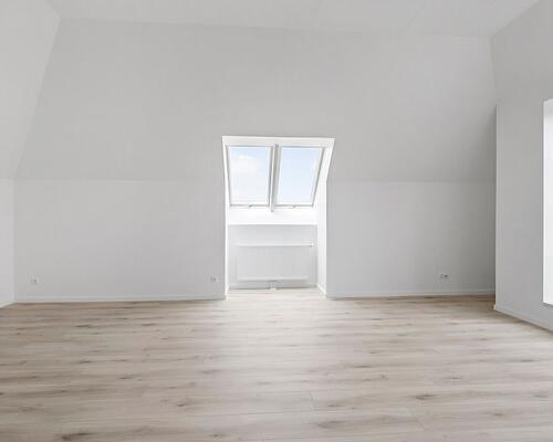 Lækker taglejlighed med altan/tagterrasse.