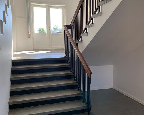 Lækker taglejlighed med altan/tagterrasse.