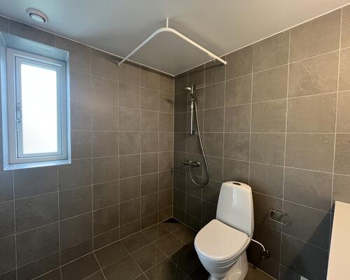 Senior lejlighed i stueetage!