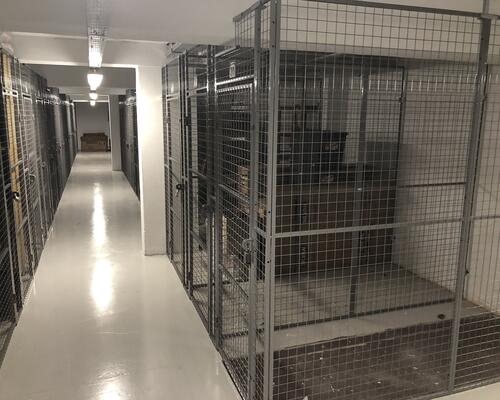 Lækker taglejlighed med altan/tagterrasse.