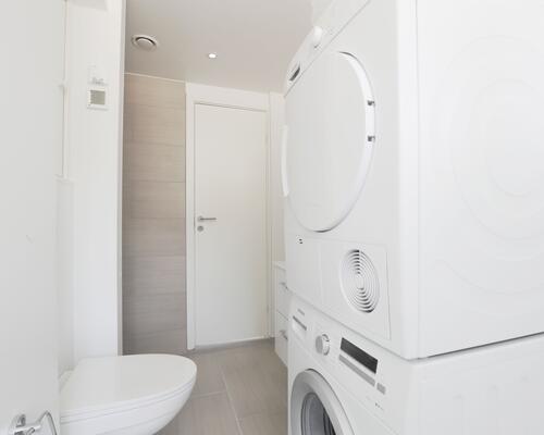 Flot og moderne bolig med dejligt udeområde og lukket gårdmiljø i hjertet af Nørresundby