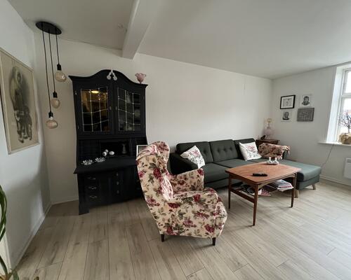 Nydelig stor 3. værelses lejlighed i rolige omgivelser