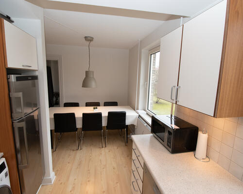 Lys og moderne lejlighed i Aalborgs vestby