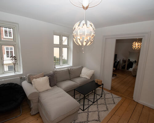 Lys og moderne lejlighed i Aalborgs vestby