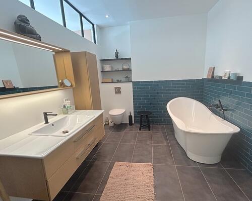 Lækker lys penthouse med egen tagterrasse