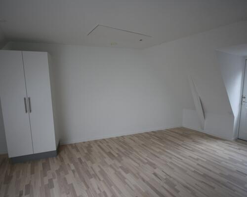 Virkelig flot og indbydende 5 værelses lejlighed er nu til leje i hjertet af Viborg midtby