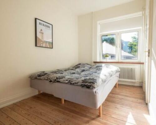 Møbleret 3-værelses lejlighed med parkering