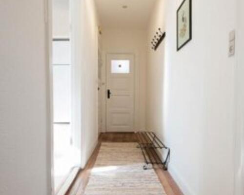 Møbleret 3-værelses lejlighed med parkering