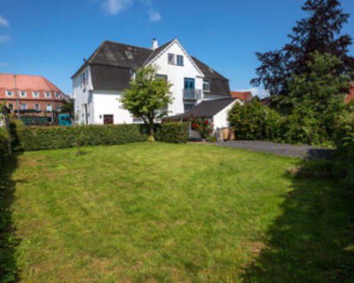 Møbleret 3-værelses lejlighed med parkering