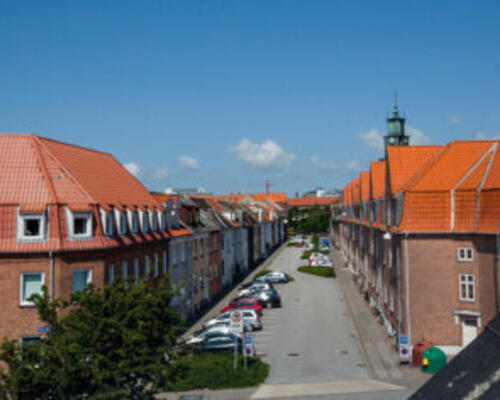 Møbleret 3-værelses lejlighed med parkering