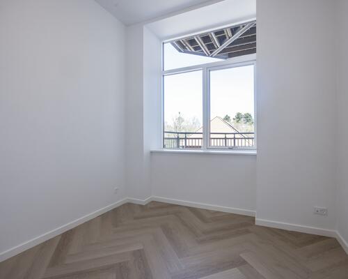 Nybygget luksus lejlighed i Sygehusparken - 4 værelser, privat altan og mange fællesfaciliteter