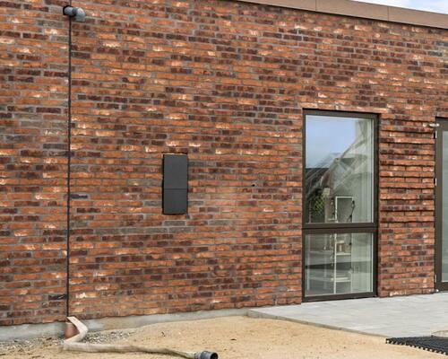 Nyopført familievenligt rækkehus i Snejbjerg med privat have/terrasse og mulighed for ladestander.