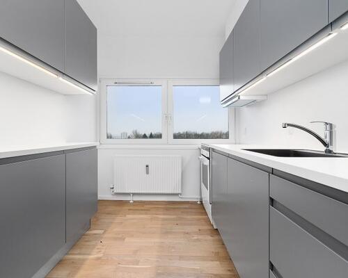 Flot og velindrettet 2-værelses lejlighed med stor altan – lige ved Botanisk Have