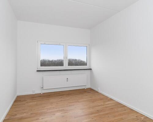 Flot og velindrettet 2-værelses lejlighed med stor altan – lige ved Botanisk Have