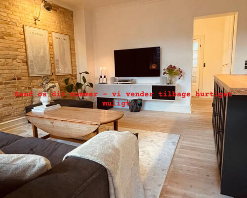 Moderne og hyggelig lejlighed med altan midt i Frederiksberg