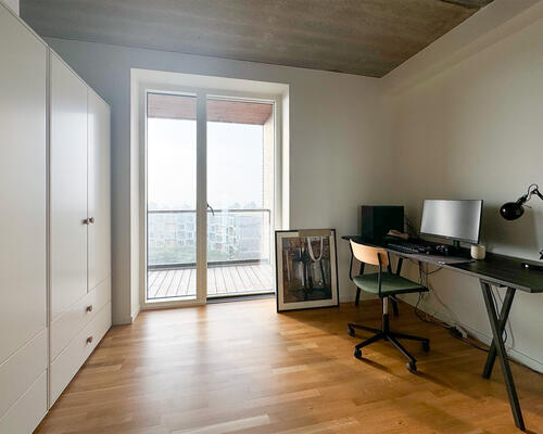 Fantastisk lejlighed med 3 altaner, atriumgård og panoramaudsigt