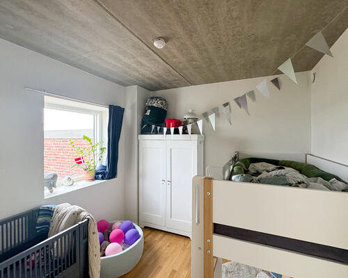 Fantastisk lejlighed med 3 altaner, atriumgård og panoramaudsigt