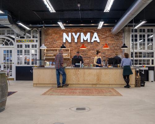 Fantastisk lejlighed med 3 altaner, atriumgård og panoramaudsigt