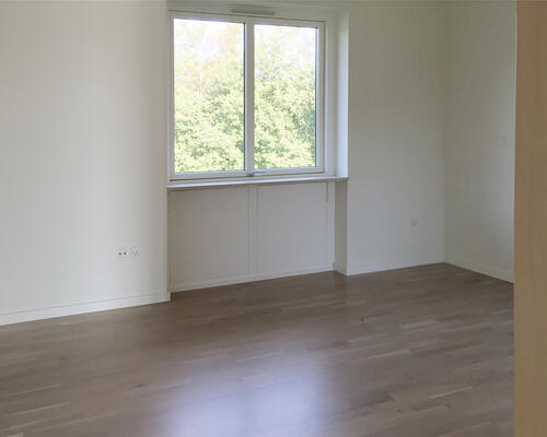 2 VÆRELSES LEJLIGHED PÅ 1.SAL I SØPARKEN