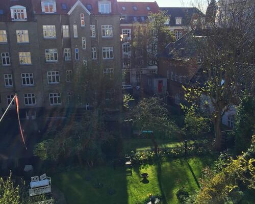 Flot delevenlig 2-værelses lejlighed