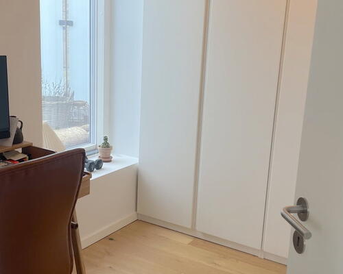 Eksklusiv penthouse med stor tagterrasse og fjordudsigt