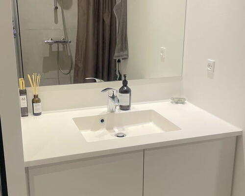 Eksklusiv penthouse med stor tagterrasse og fjordudsigt