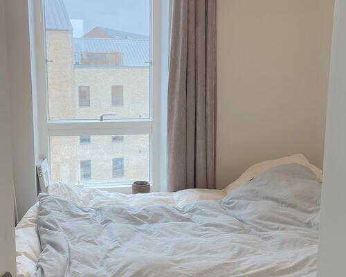 Eksklusiv penthouse med stor tagterrasse og fjordudsigt